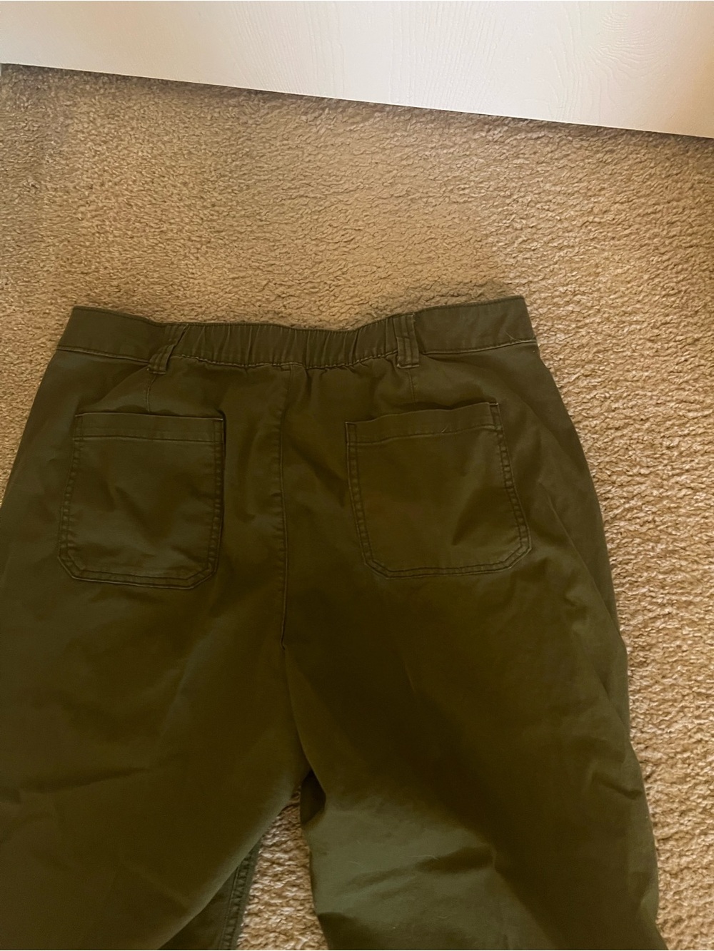 Old Navy Olive Green Women’s Chinos - Picture 4 of 5